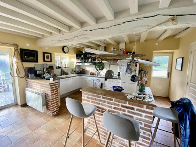 Vente Propriété 8 pièces 200 m2 Ginai
