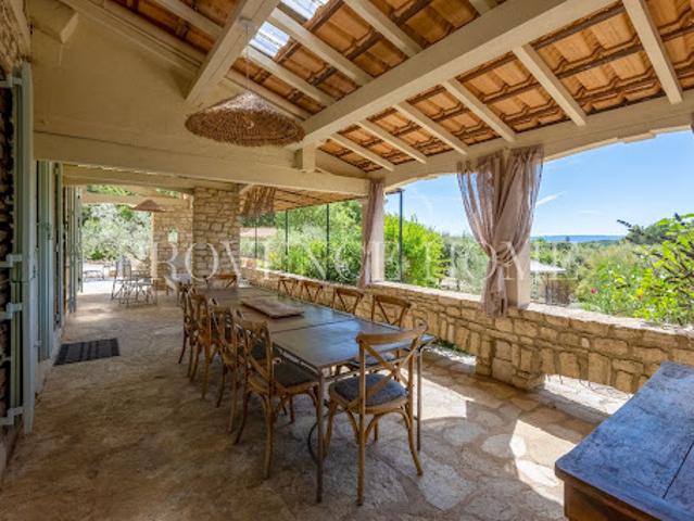 Vente Propriété 8 pièces 215 m2 Murs
