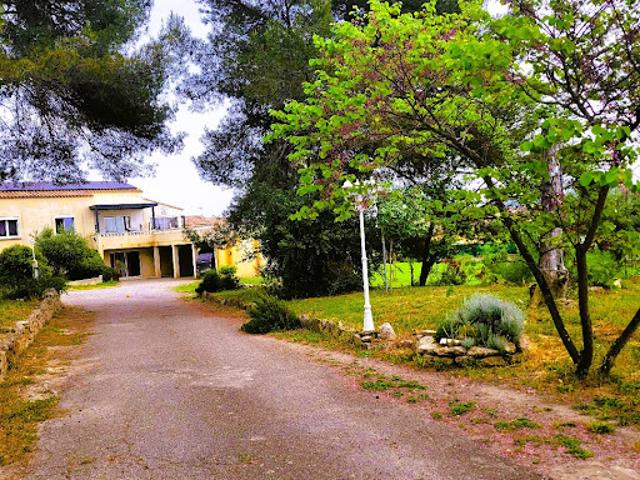 Vente Propriété 8 pièces 233 m2 Montbazin