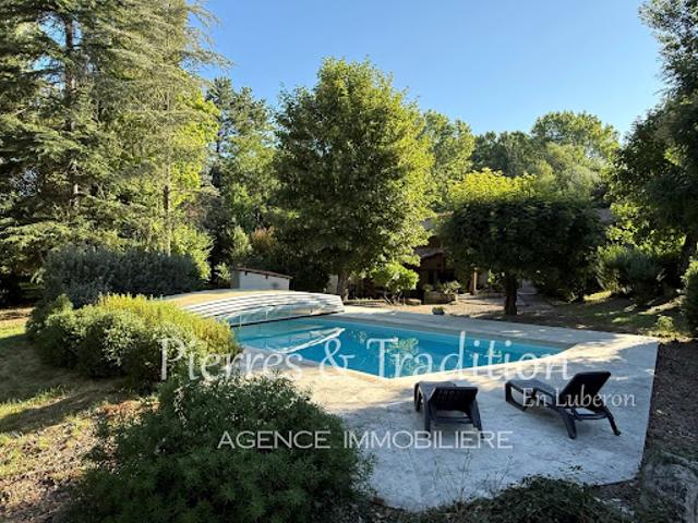 Vente Propriété 8 pièces 244.5 m2 Reillanne