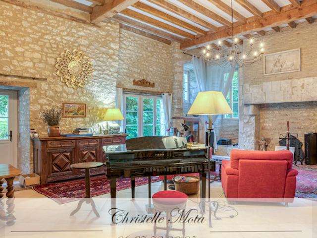 Vente Propriété 8 pièces 240 m2 Castillonnès