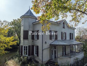 Vente Propriété 8 pièces 259 m2 Ecully