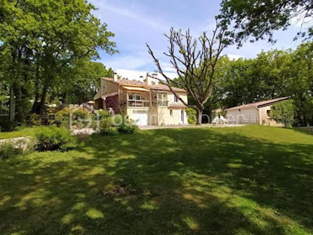 Vente Propriété 8 pièces 250 m2 Pierrevert