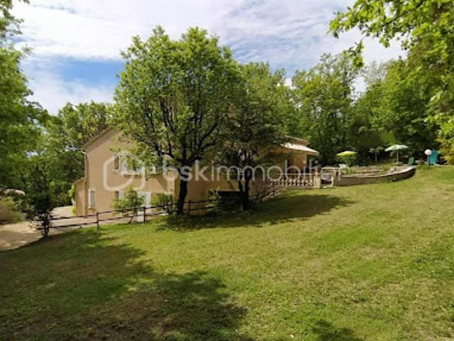 Vente Propriété 8 pièces 250 m2 Pierrevert