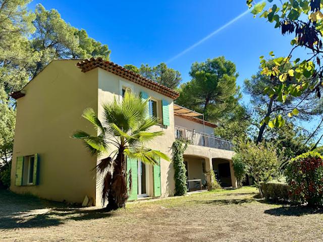Vente Propriété 8 pièces 265.88 m2 Flayosc