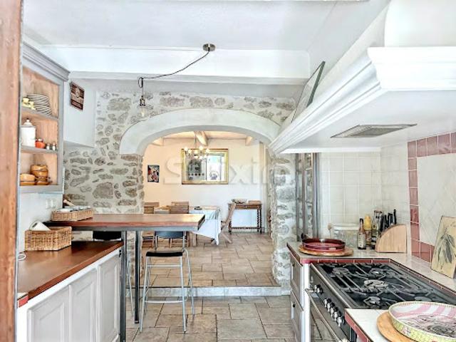 Vente Propriété 8 pièces 270 m2 Sainte Cécile les Vignes