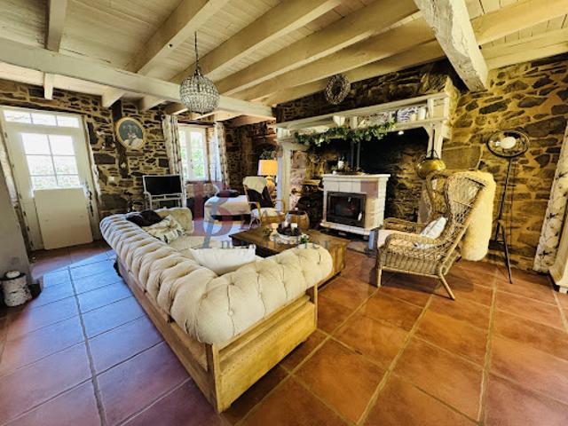 Vente Propriété 8 pièces 282 m2 Chamboulive
