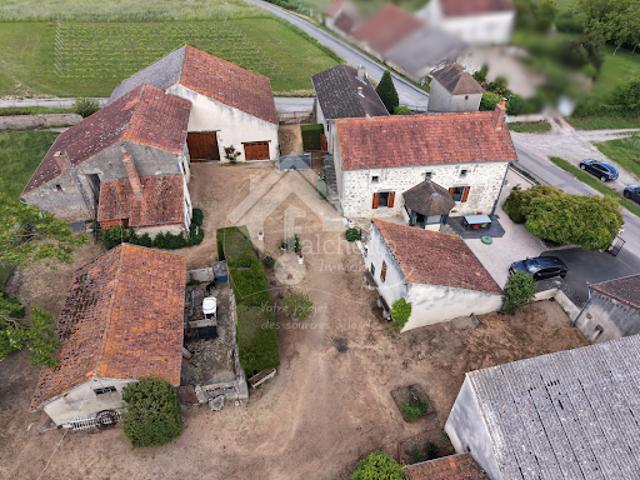 Vente Propriété 8 pièces 298 m2 Saulcet