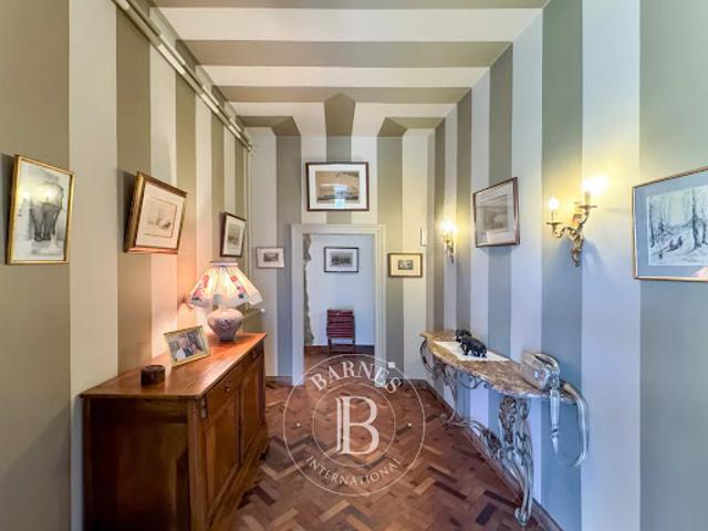 Vente Propriété 8 pièces 298.68 m2 Chambery