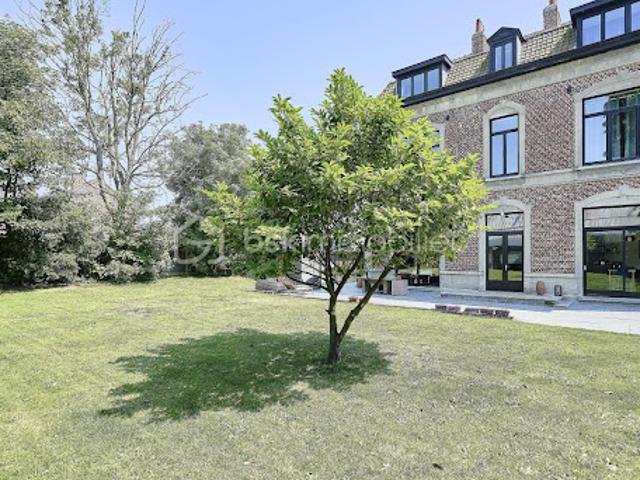 Vente Propriété 8 pièces 300 m2 Comines