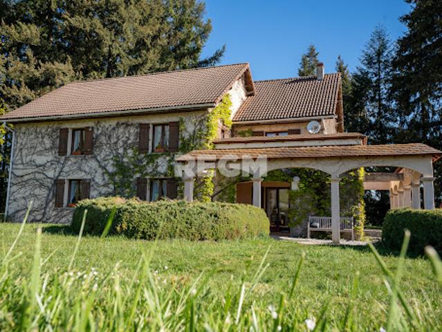 Vente Propriété 8 pièces 300 m2 Parsac