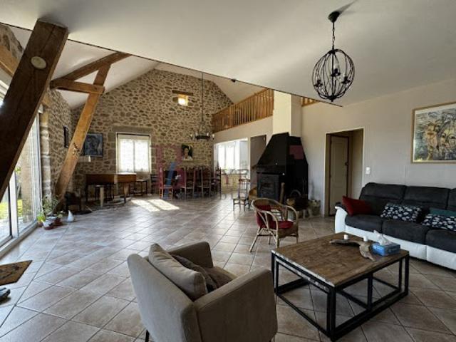 Vente Propriété 8 pièces 324 m2 Egletons