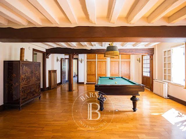 Vente Propriété 8 pièces 347 m2 Ladon