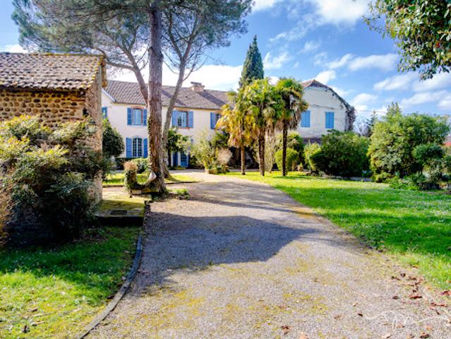 Vente Propriété 8 pièces 348 m2 Vic en Bigorre