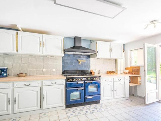 Vente Propriété 8 pièces 450 m2 Emancé
