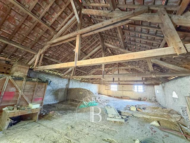 Vente Propriété 8 pièces 97.93 m2 Chambery