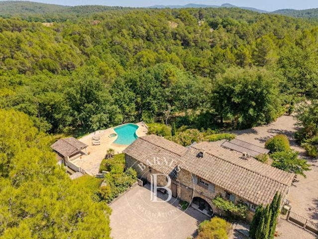 Vente Propriété 9 pièces 240 m2 Callas