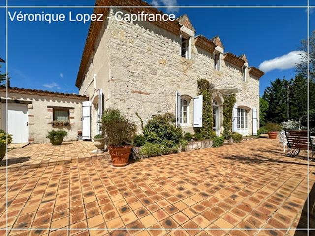 Vente Propriété 9 pièces 242 m2 Saint Urcisse