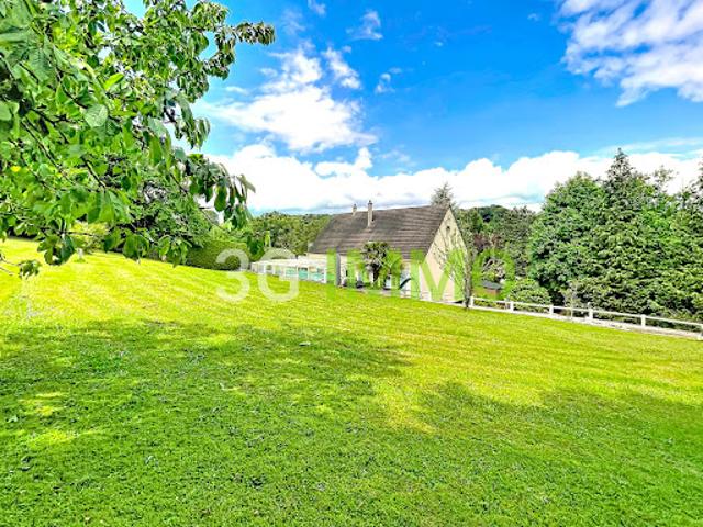 Vente Propriété 9 pièces 251 m2 Seraincourt