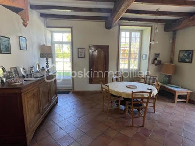 Vente Propriété 9 pièces 285.9 m2 Cozes