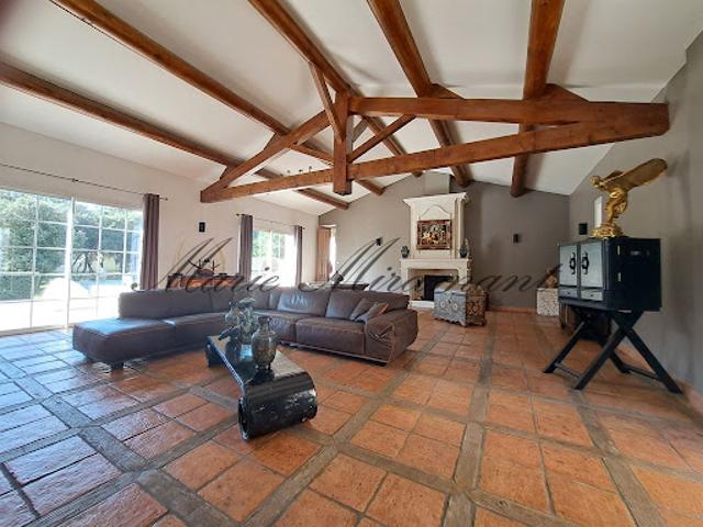 Vente Propriété 9 pièces 280 m2 Avignon