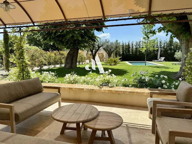 Vente Propriété 9 pièces 299.49 m2 Paradou