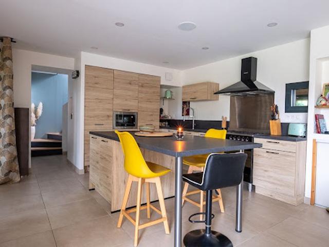 Vente Propriété 9 pièces 300 m2 Limas
