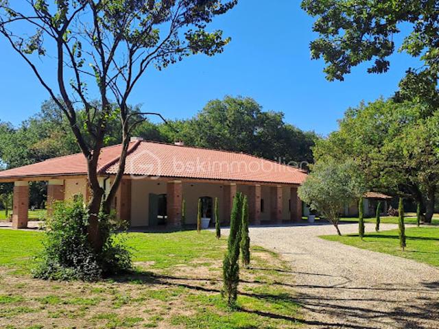 Vente Propriété 9 pièces 310 m2 Lanta