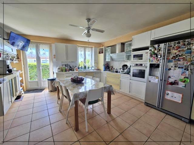 Vente Propriété 9 pièces 350 m2 Mézin