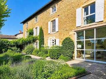 Vente Propriété 9 pièces 367 m2 Chasselay