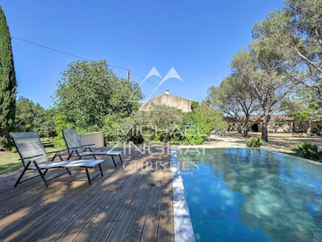 Vente Propriété 9 pièces 380 m2 Alleins