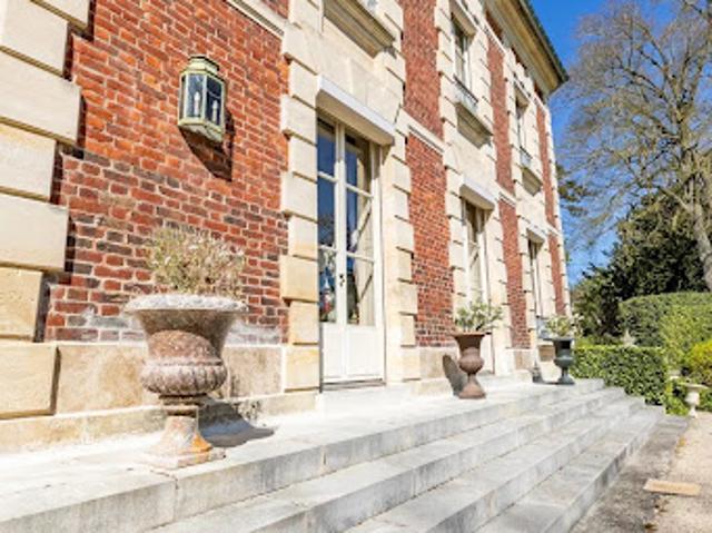 Vente Propriété 9 pièces 400 m2 Chantilly