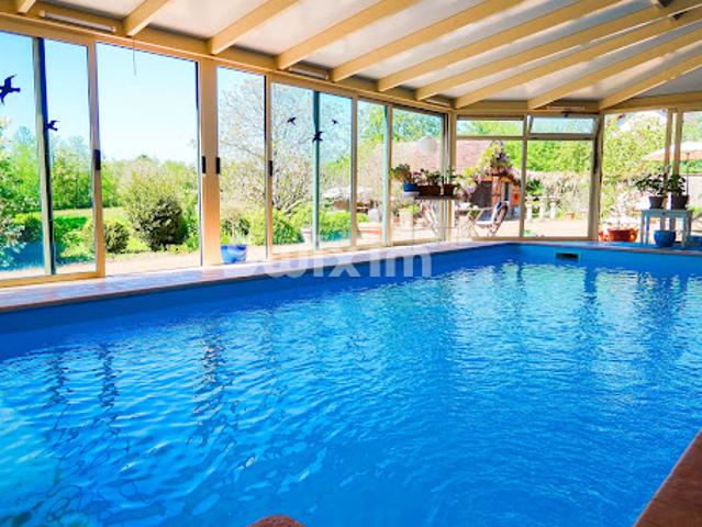 Vente Propriété 9 pièces 470 m2 Louhans