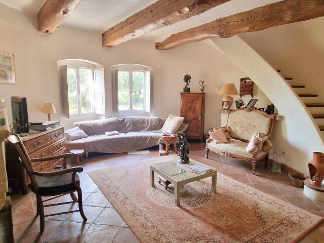 Vente propriété de caractère à Callas Baisse de prix 200m² Callas