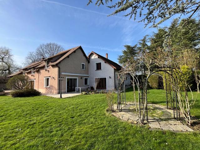 VENTE PROPRIETE DE CARACTERE SECTEUR LES MESNULS