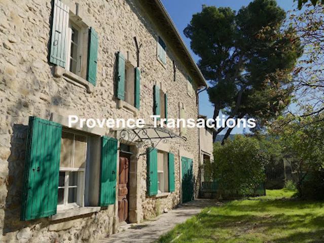 Vente Propriété 0 pièces 0 m2 Séguret