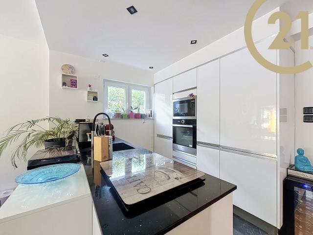 VENTE SAINT AYGULF Appartement 3 pièces proche centre et plage avec piscine