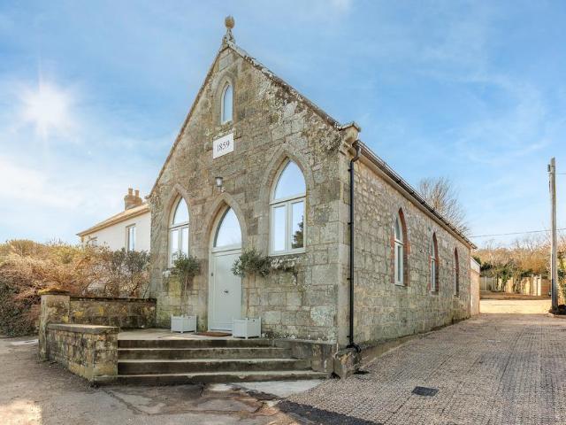 Ventnor PO38 3 bed detached house to rent £1,650 pcm £381 pw