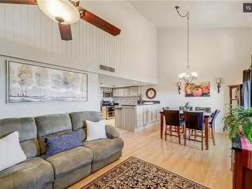 Apartment for rent in Point Venture - Deck