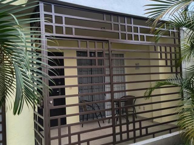 Condominio exclusivo de solo 3 casas con alberca