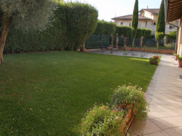 VENARIA REALE QUADRILOCALE ARREDATO CON GIARDINO PRIVATO