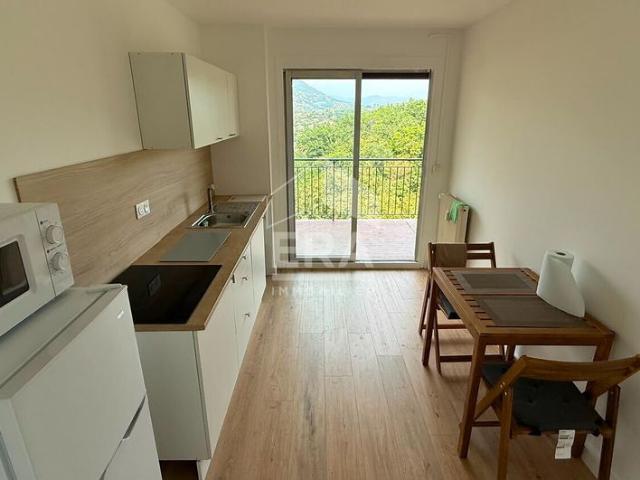 VENCE, Appartement1 pièce s 40m² à louer avec vue imprenable