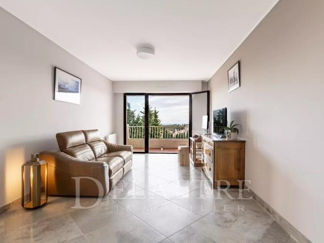 Vence Appartement 3 Pieces Renove Apercu Mer 70m² Vence