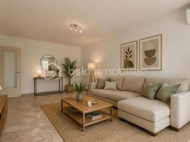 VENCE – Centre ville – Appartement 2 pièces de 51,50 m² à rénover avec cave