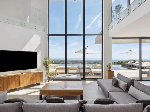 VENCE Magnifique villa neuve contemporaine vue mer
