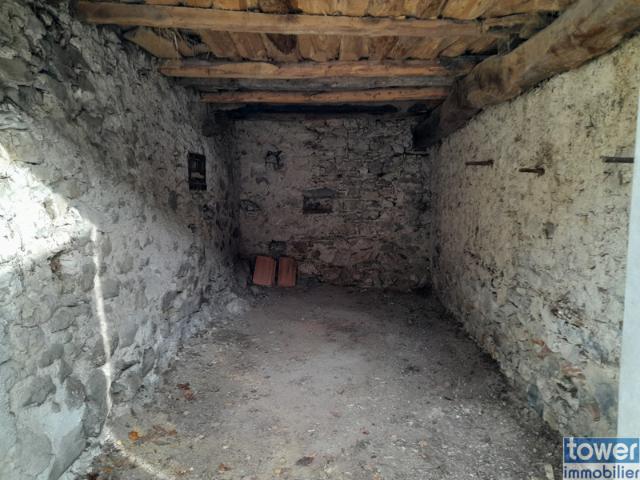 vend granges de villages