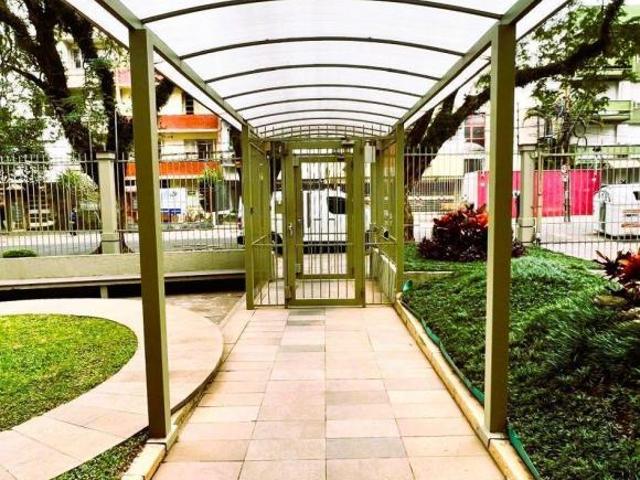 VENDA: Apartamento 3 dormitórios semimobiliado com vaga no coração do Bom Fim!