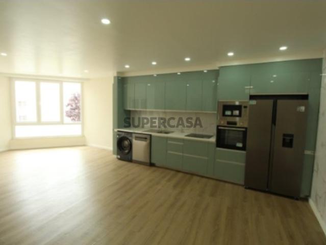 Venda Apartamento T1+1 Remodelado, nas Caxinas, Vila do Conde