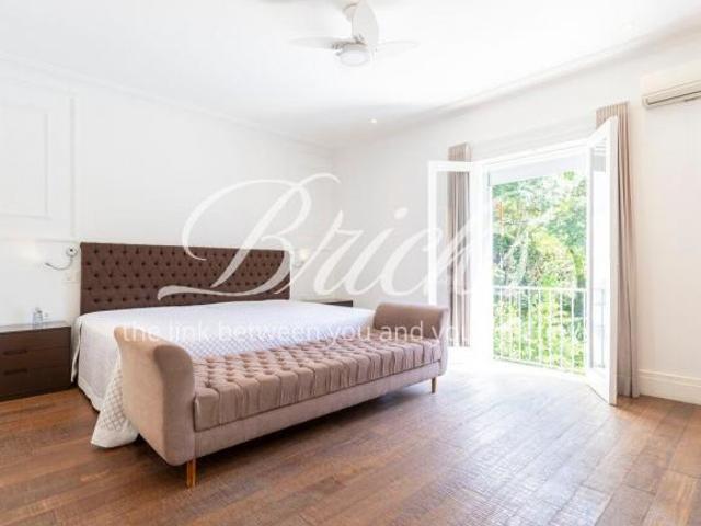 VENDA CASA ALTO PADRÃO NO CAMPO BELO COM 1050M²