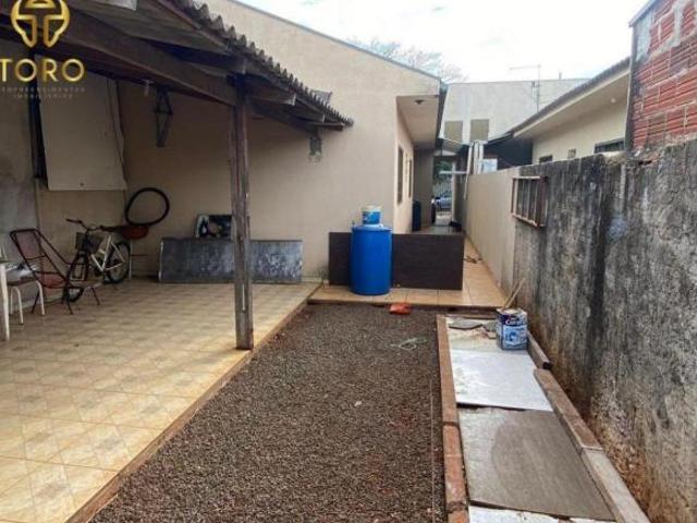 VENDA | Casa, com 2 dormitórios em Centro, Mandaguari